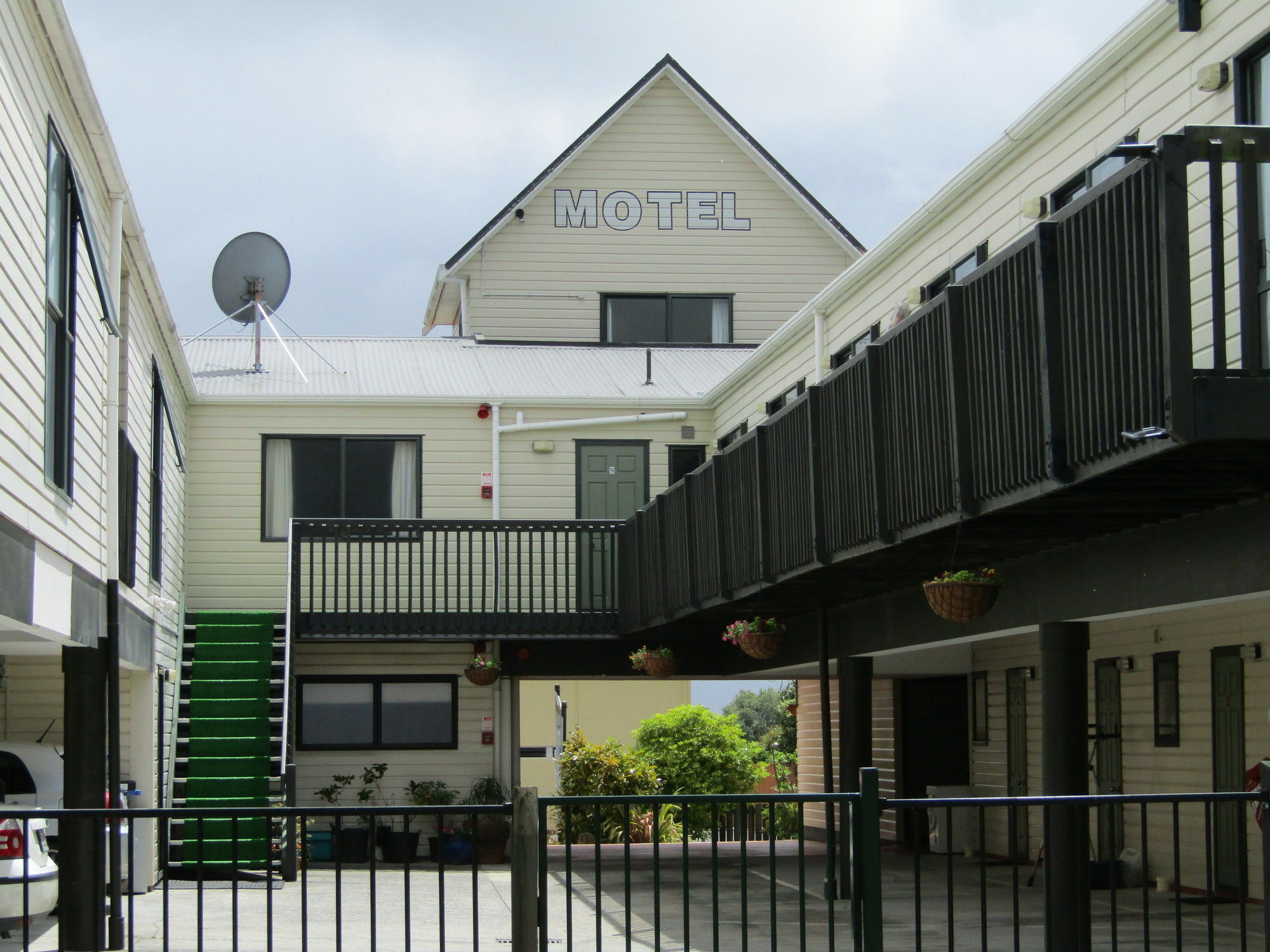 Pohutu alojamiento Hotel Rotorua Exterior foto